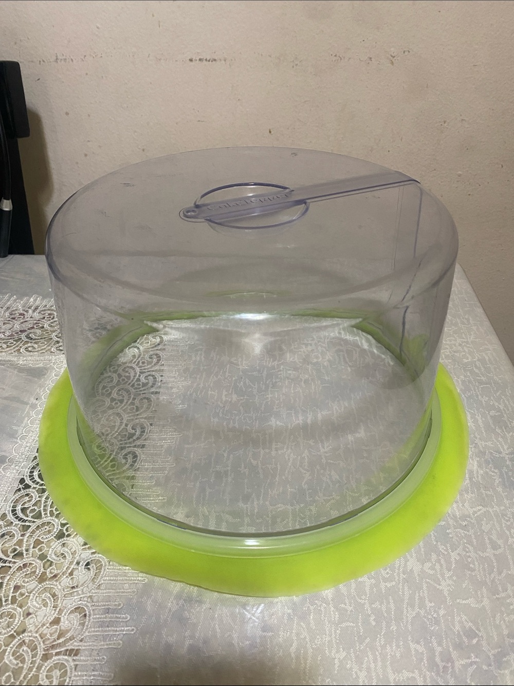 Clear Cake Keeper with Lime Green Base adhesive. New- Open to Offers!Unbranded